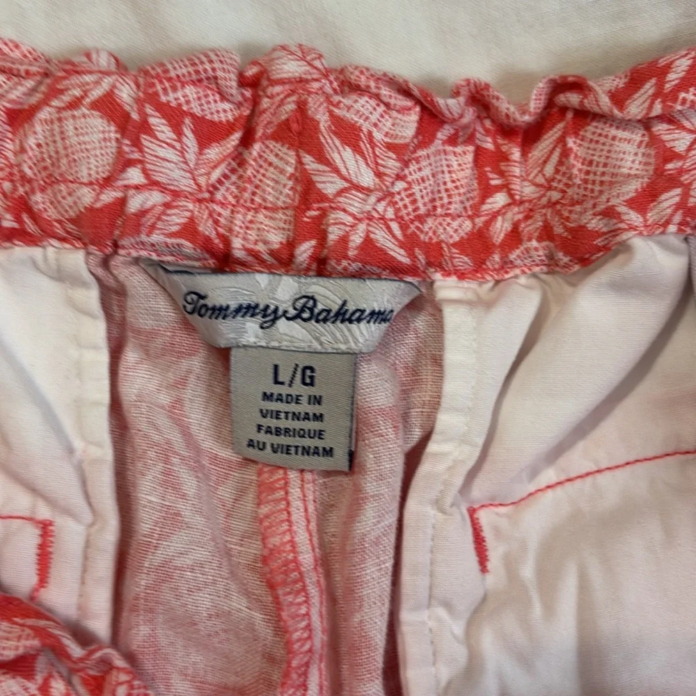 Tommy Bahama Pink Patterned‎ Women Shorts